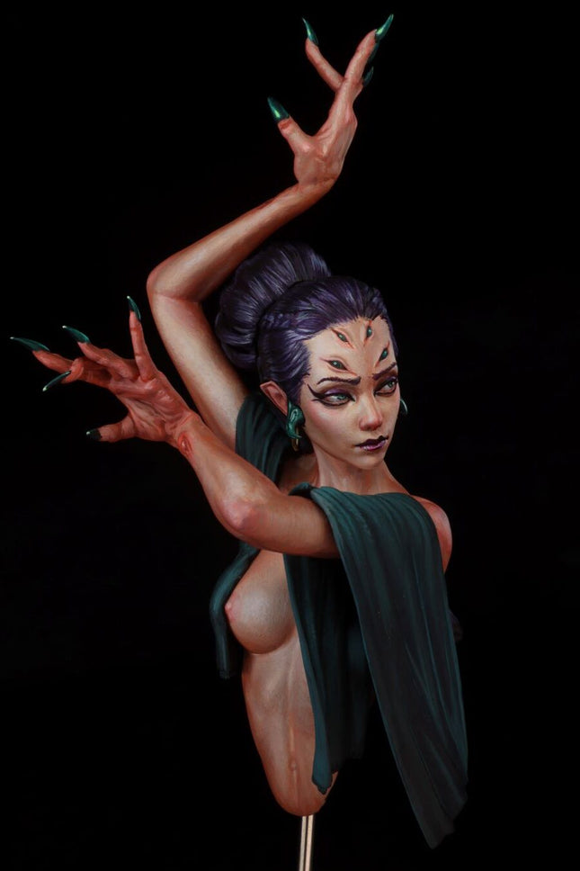 Aracne, Weaver of Whispers - Hex Figures resin bust