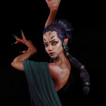 Aracne, Weaver of Whispers - Hex Figures resin bust