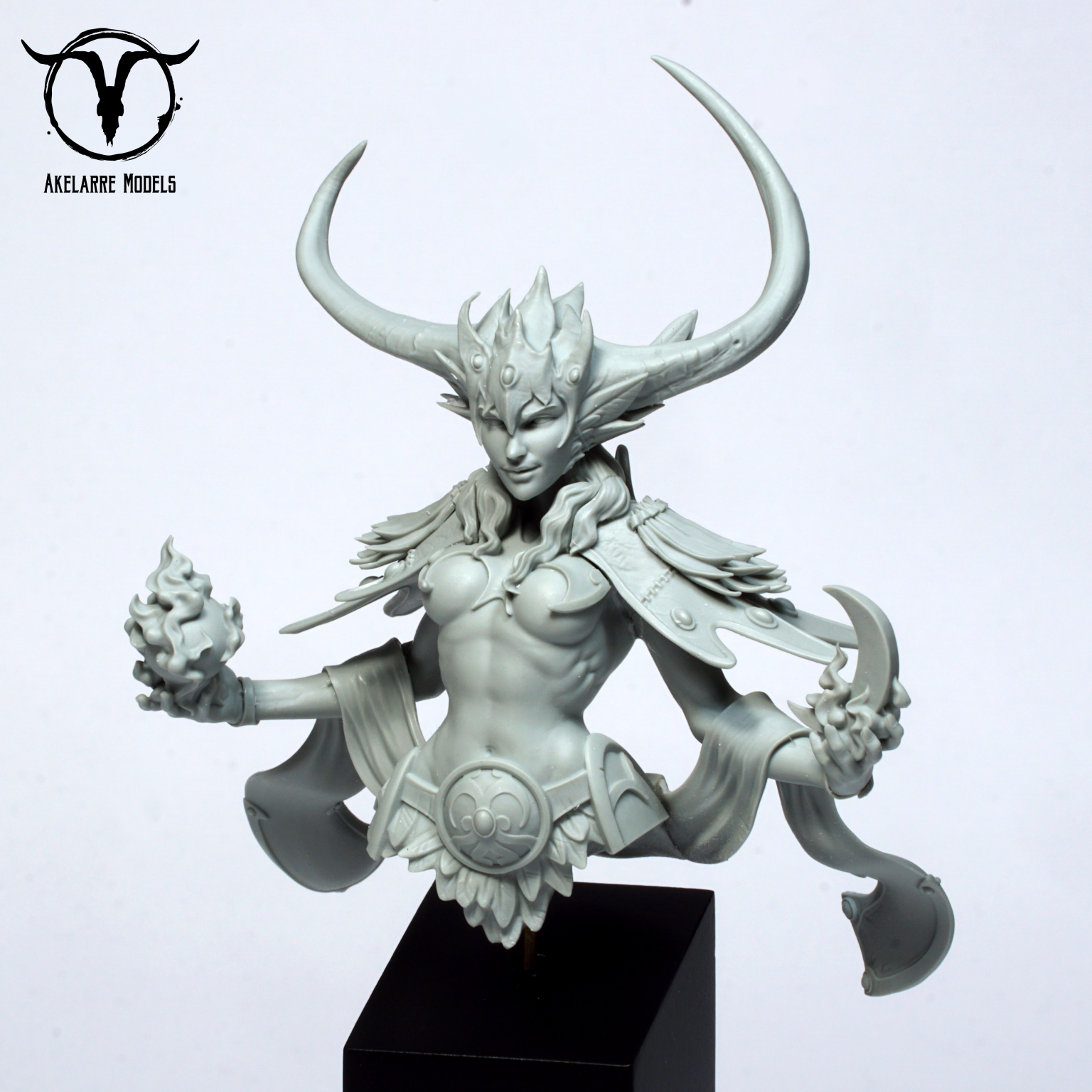AMARI, Bust