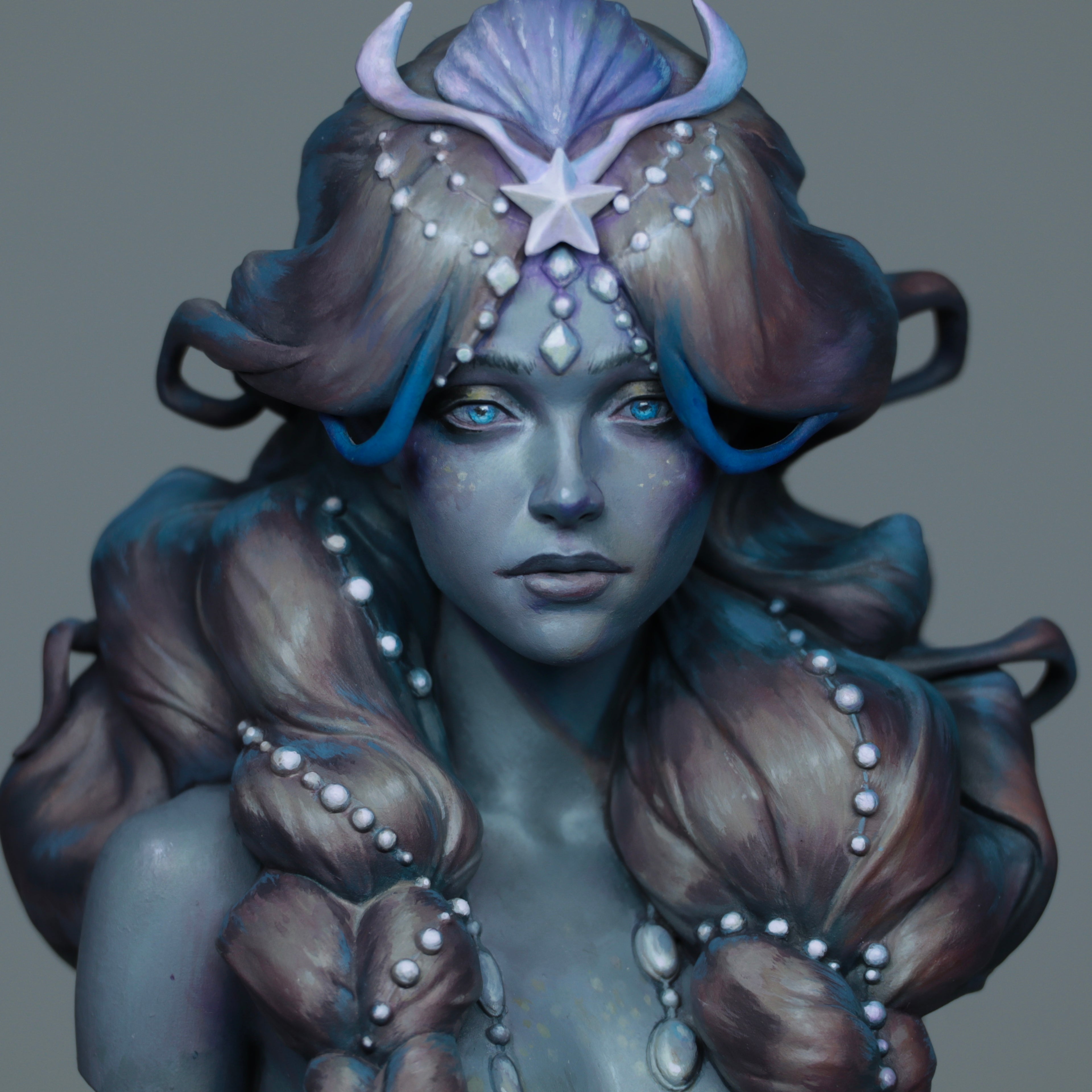 Siren, Bust – view 3