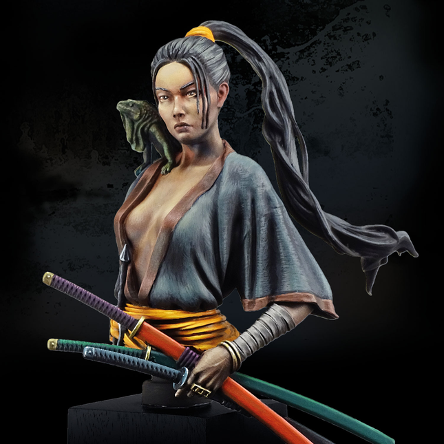 Pirate Tsuki, Bust