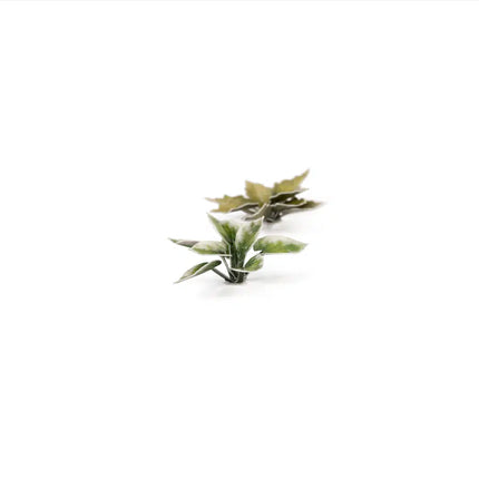 Gamers Grass Static Tuft Laser Plants - Plantain Lily